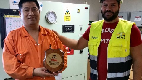 Crest delivery OOCL Hamburg at CICT