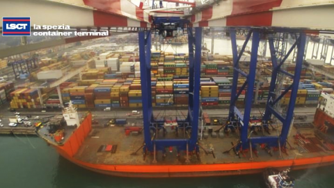 New STS Cranes at LSCT 