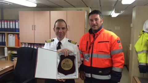 London Express Crest delivery