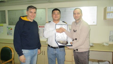 Maersk Kolkata at LSCT Maersk Kolkata at LSCT